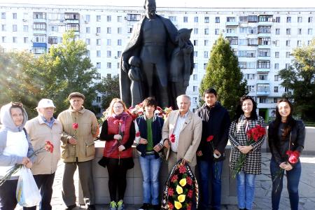 Оренбург. Коммунисты возложили цветы к памятнику Ф.Э. Дзержинскому и провели «Дзержинские чтения»