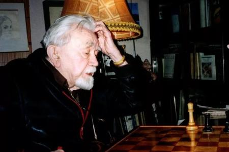 15 лет назад умер великий советский писатель-фантаст, член КПРФ Александр Казанцев