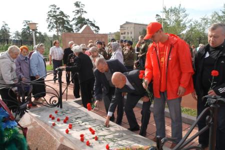 Забайкальские коммунисты отдали дань памяти павших воинов в годовщину окончания Второй Мировой войны