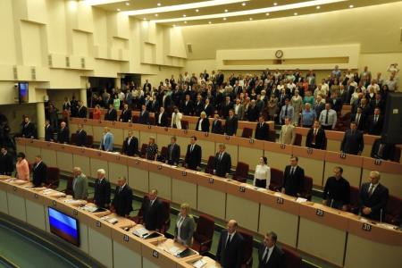 Коммунисты приняли участие в первом заседании Саратовской областной думы шестого созыва