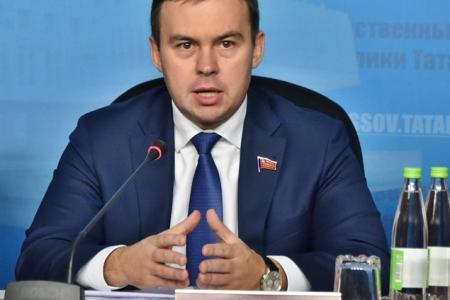 Ю.В. Афонин на пресс-конференции в Казани: «Наши законодательные инициативы позволят сделать выборы более прозрачными, власть – эффективной, бюджет – социально ориентированым»