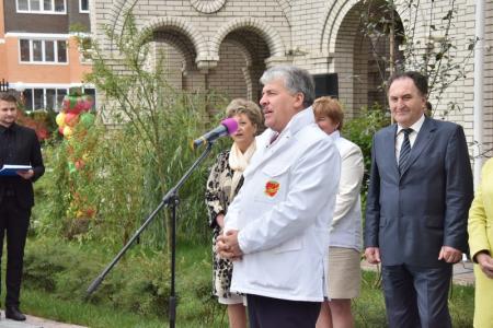 Г.А. Зюганов на открытии детского сада «Замок детства» в совхозе имени Ленина: "К вам всегда приезжаем, как на большой праздник"