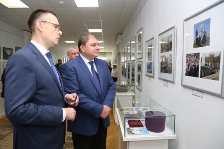 Губернатор-коммунист Вадим Потомский открыл выставку «80 лет Орловской области» 