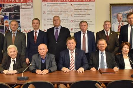 Продолжать дело Юрия Маслюкова