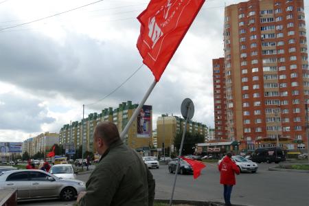 Курск. Н.Н. Иванов возглавил автопробег «Красные в городе»