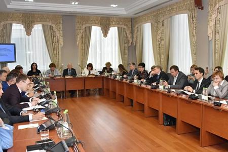 Казань. Комитеты Госсовета Татарстана не поддержали законопроект депутата-коммуниста об отмене «абонентской платы» в детских садах