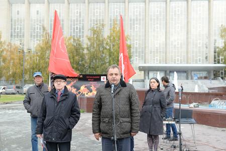 Новосибирские коммунисты провели митинг солидарности с КНДР