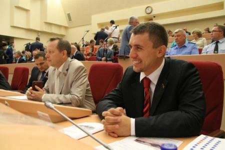 Коммунисты приняли участие в первом заседании Саратовской областной думы шестого созыва