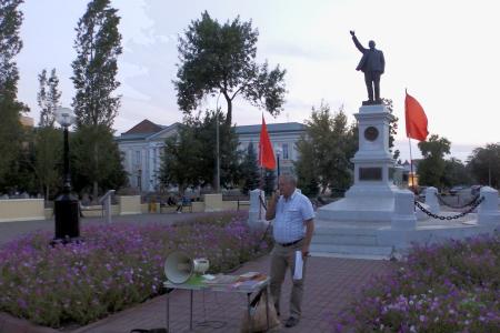 Оренбург. Коммунисты возложили цветы к памятнику Ф.Э. Дзержинскому и провели «Дзержинские чтения»