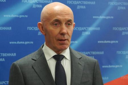 «Годовщина ельцинского преступления, законы о коррупции и банках, амнистия». В.Ф. Рашкин и Ю.П. Синельщиков выступили перед журналистами в Госдуме
