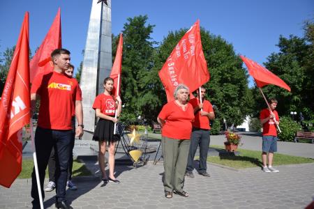 Астраханские коммунисты отметили День победы над Японией