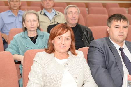 «Красный мэр» Анатолий Локоть встретился с активом областной партийной организации