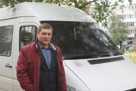 В Пскове автомобили кандидатов от КПРФ раскрасили черной краской в ночь перед выборами