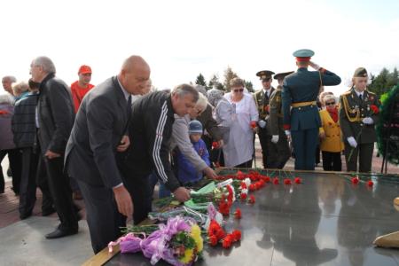 Забайкальские коммунисты отдали дань памяти павших воинов в годовщину окончания Второй Мировой войны