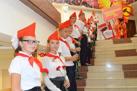 Республика Калмыкия. Революционный держите шаг!