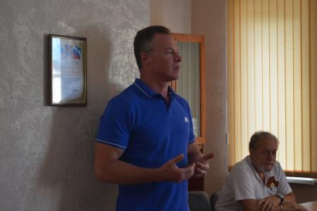 Кандидат на должность губернатора Севастополя Роман Кияшко провёл встречу с Союзом ветеранов 13-го завода