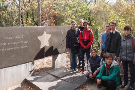 Луганские комсомольцы успешно завершили поиски забытой и потерянной могилы молодогвардейца Нины Иванцовой