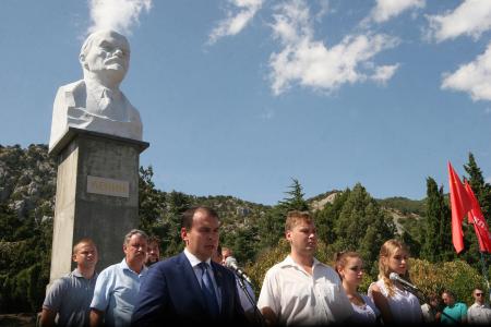 Юрий Афонин принял участие в открытии памятника Ленину в Крыму
