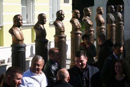 Юрий Афонин: Открытие памятников советским руководителям в год 100-летия Великого Октября – знаковое событие