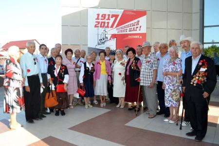Республика Калмыкия. Революционный держите шаг!