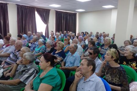 Краснодарский край. Коммунисты-депутаты Госдумы Н.В. Коломейцев и Н.И. Осадчий побывали в северных районах Кубани