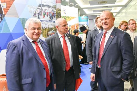 «Они первыми услышат голос Вселенной». Г.А. Зюганов выступил на открытии выставки, посвященной Карачаево-Черкесской Республике