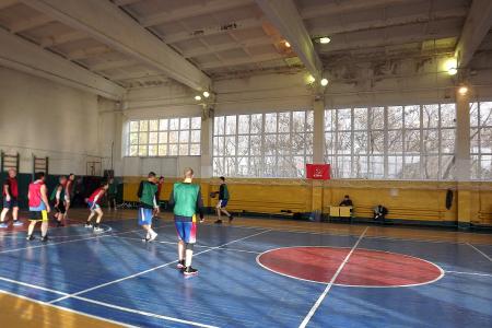 В городе Кирсанов Тамбовской области состоялся баскетбольный матч в честь Великого Октября