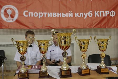 Спортклуб КПРФ провел турнир по кикбоксингу к 100-летию Октября