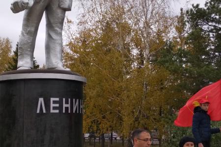 В преддверии юбилея Октября в Оренбуржье восстановлен памятник Ленину