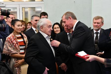 «Главное сокровище нашей державы». Г.А. Зюганов и С.Г. Левченко открыли в Госдуме выставку, посвященную юбилею Иркутской области