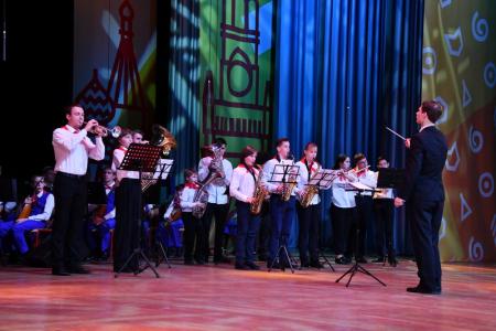 В Москве прошел праздничный концерт, посвященный 99-летию ВЛКСМ