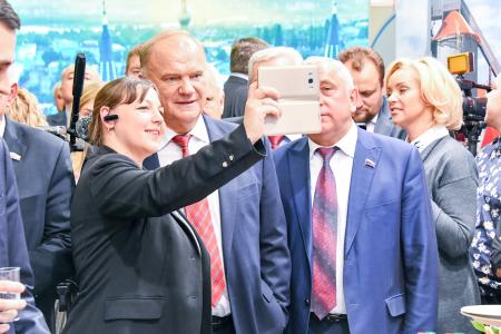 «Они первыми услышат голос Вселенной». Г.А. Зюганов выступил на открытии выставки, посвященной Карачаево-Черкесской Республике