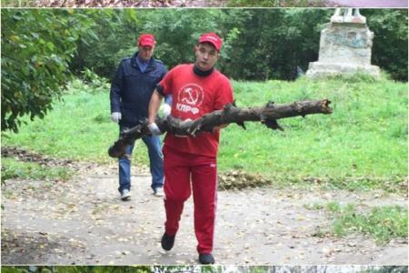Тульские коммунисты провели экологический субботник в Пролетарском районе города-героя Тулы