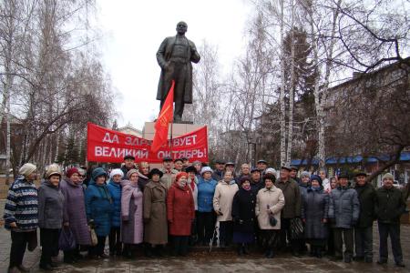 В Алтайском крае коммунисты и ветераны комсомола отметили 99-ю годовщину создания комсомола