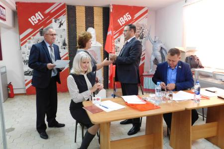 Круглый стол в юбилей Октября для молодежи Оренбуржья