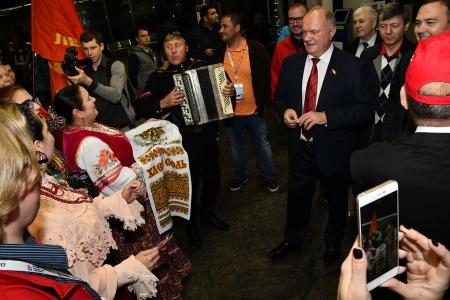 Г.А. Зюганов прибыл в Сочи для участия в работе XIX Всемирного фестиваля молодежи и студентов