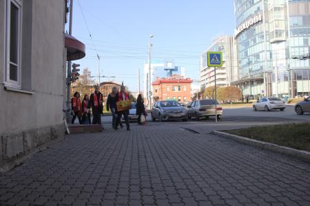 Свердловские комсомольцы установили памятную доску кубинским революционерам