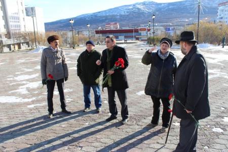 В Магадане прошло открытие памятной доски, посвященной В.И. Ленину