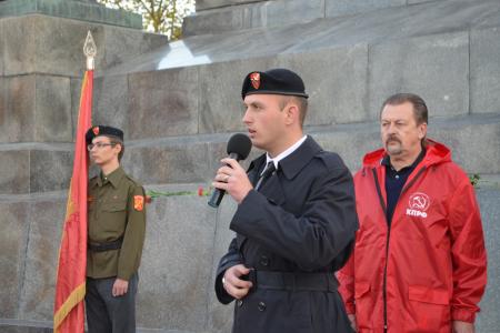 «Не забудем, не простим». Митинг севастопольских коммунистов, посвящённый расстрелу Верховного Совета