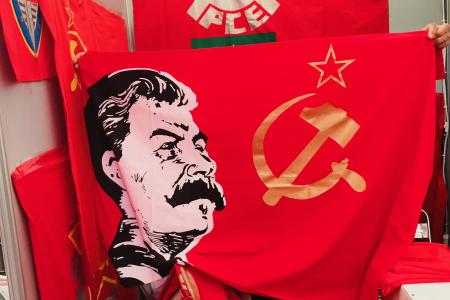 «Венсеремос: над Землей наша песня лети!». А.А. Ющенко вернулся с фестиваля, организованного Коммунистической партией Испании