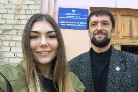 Марьяна Наумова посетила прифронтовые школы ДНР