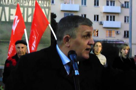 «Кровавый октябрь 1993-го года стучит в наши сердца!»: Митинг в Ростове-на-Дону памяти защитников Советской власти
