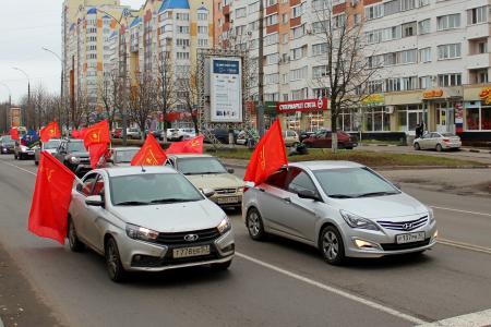В Орле состоялся автопробег КПРФ
