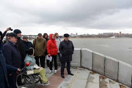 Новосибирск. Мэр-коммунист Анатолий Локоть принял участие в открытии Михайловской набережной