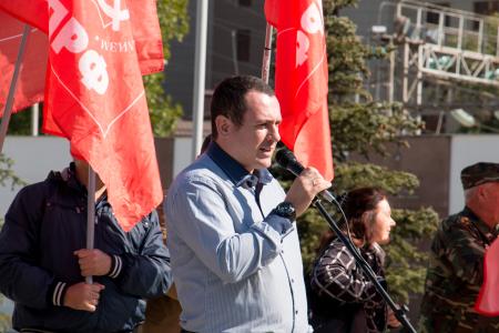 В Краснодаре прошла акция в память о трагических событиях «черного октября» 1993 года