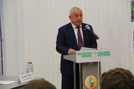 Николай Харитонов: При возделывании конопли и льна в российских регионах должен активно использоваться передовой опыт советского периода