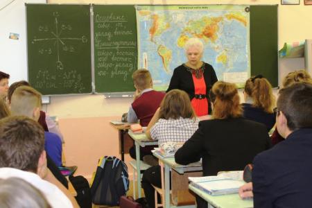 Тульская область. Коммунисты провели уроки по теме «Столетие Великого Октября»