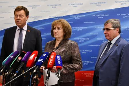 В.А. Ганзя, Н.В. Арефьев и О.Н. Смолин выступили в Госдуме по поправкам в бюджет текущего года