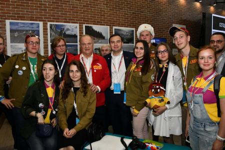 Г.А. Зюганов посетил церемонию открытия XIX Всемирного фестиваля молодежи и студентов