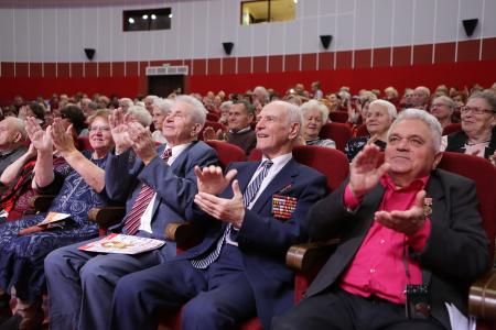 Г.А. Зюганов принял участие в концерте, посвященном Дню пожилого человека